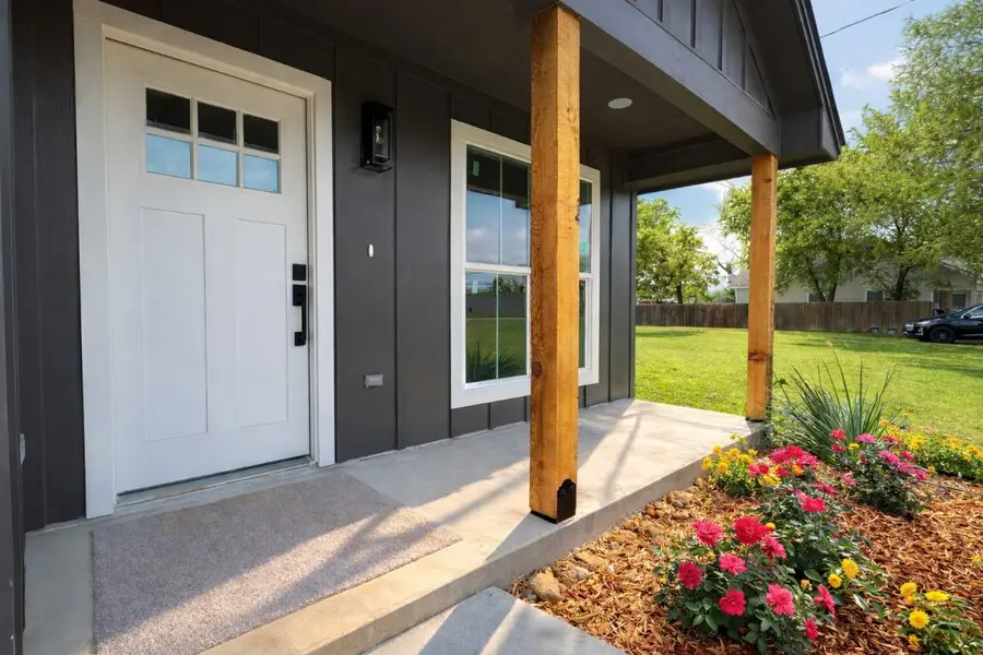 309 Wheelock Street, Franklin, TX 77836 - #2