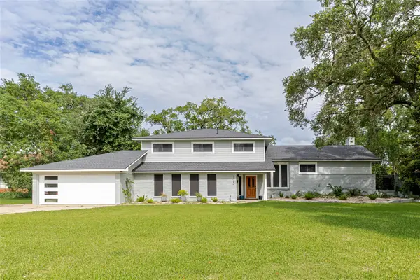 123 S Cedar Street, Lake Jackson, TX 77566
