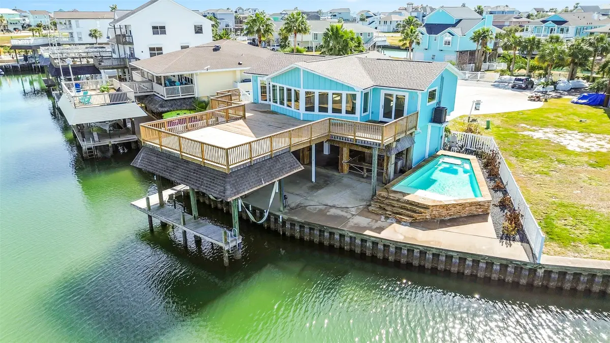 1326 Hawaii Drive, Tiki Island, TX 77554 - #1