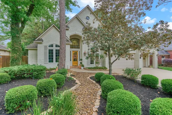 170 N Taylor Point Drive, The Woodlands, TX 77382