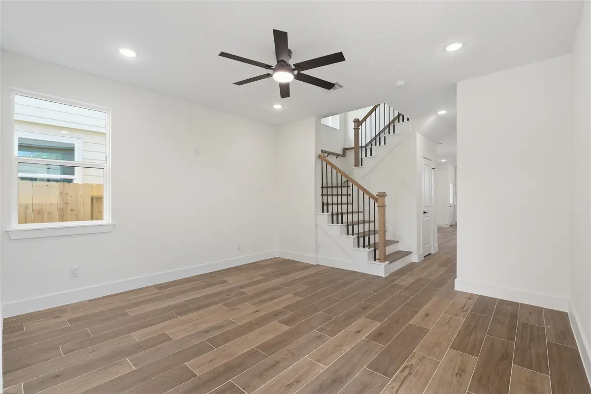 135 S Virginia Avenue, La Porte, TX 77571 - Image #1