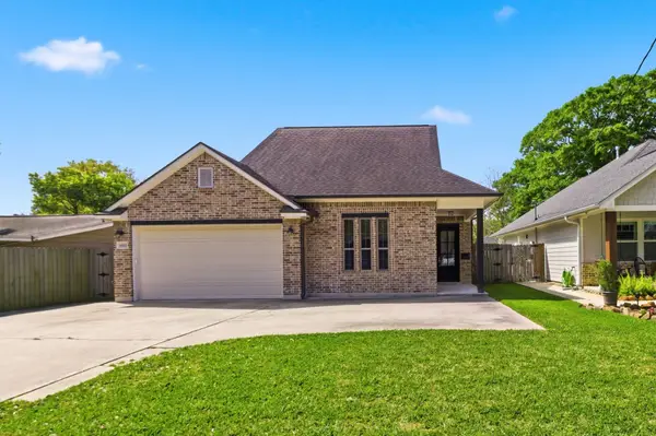 1022 Mcarthur Drive, Port Neches, TX 77651