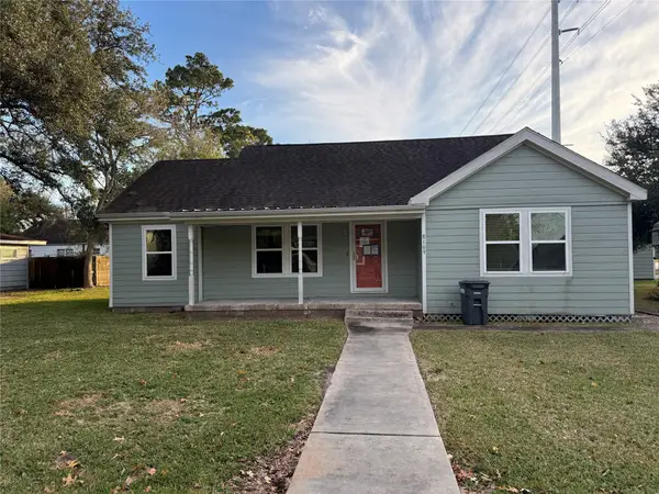 8109 Magnolia Lane, Hitchcock, TX 77563