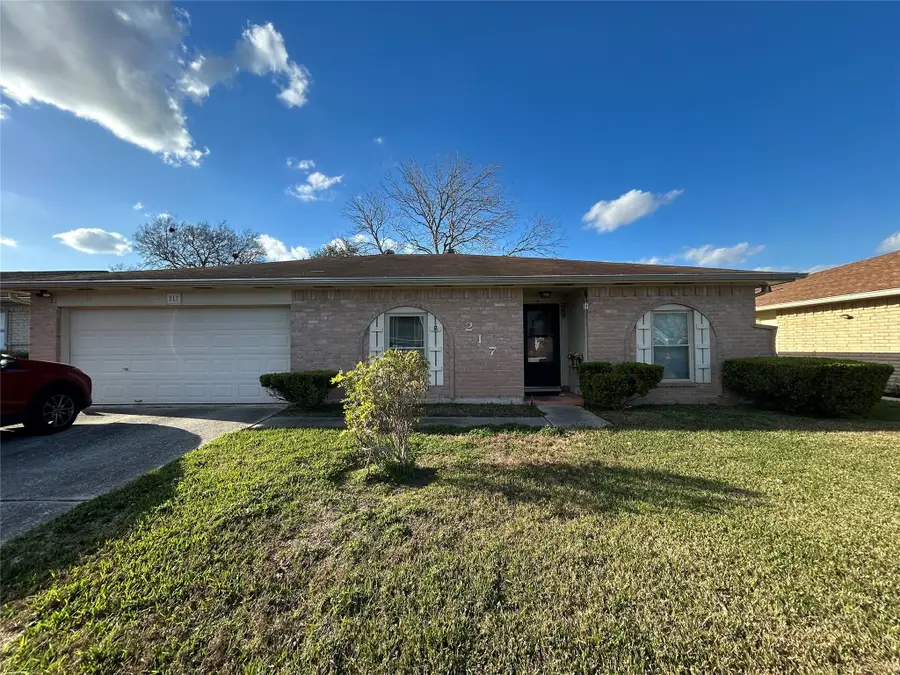 217 Brookdale Drive, League City, TX 77573 - Image #2