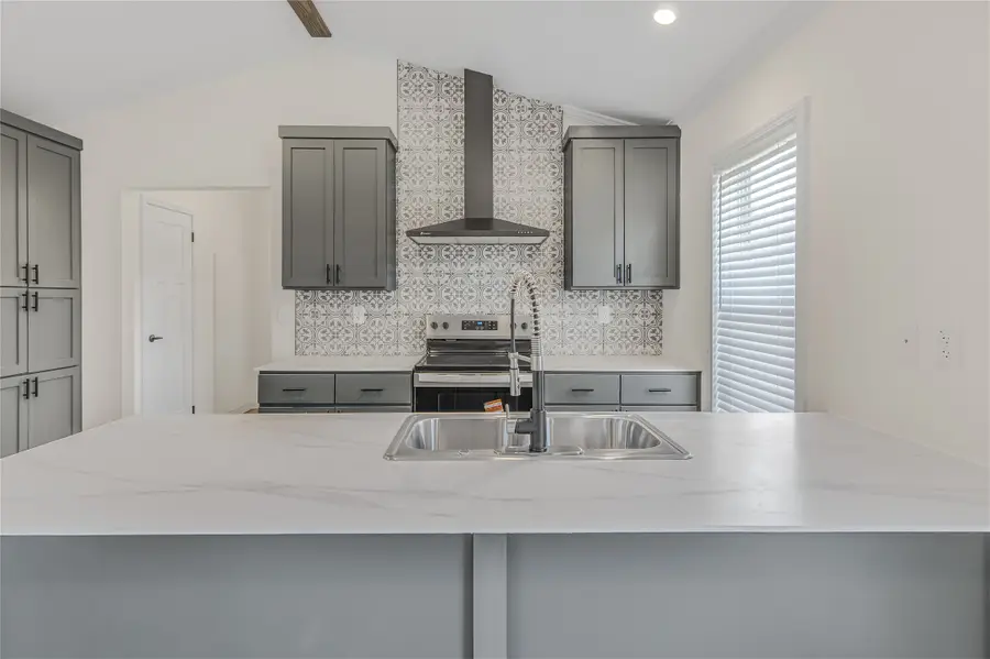 499 Avenue C, Somerville, TX 77879 - Image #2