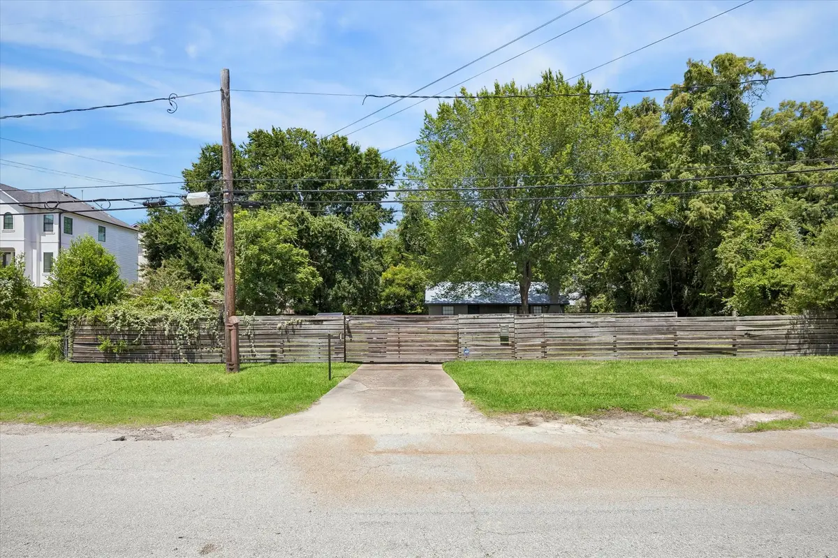 1235 W 25th Street, Houston, TX 77008 - #1