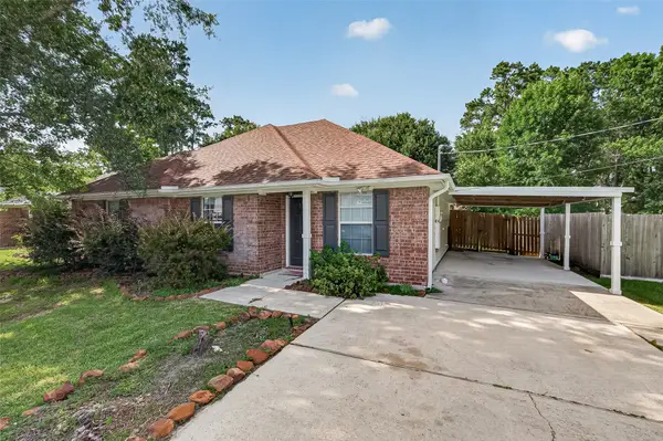 720 Springwood Drive, Conroe, TX 77385
