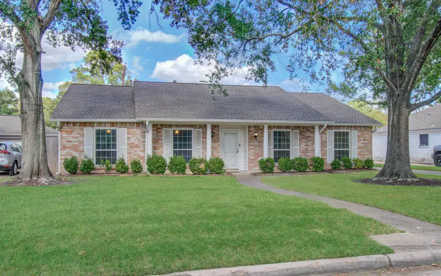 10330 Summerhill Drive, Houston, TX 77070 - Image #2