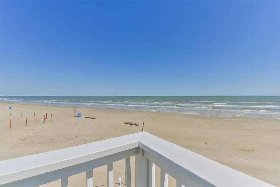 17812 Vera Cruz Boulevard, Galveston, TX 77554 - Image #2