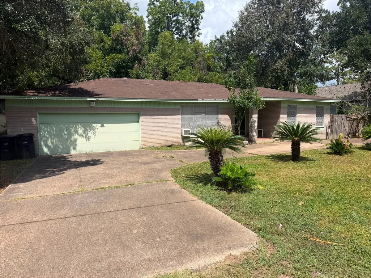 1714 W Sealy Street, Alvin, TX 77511 - #1