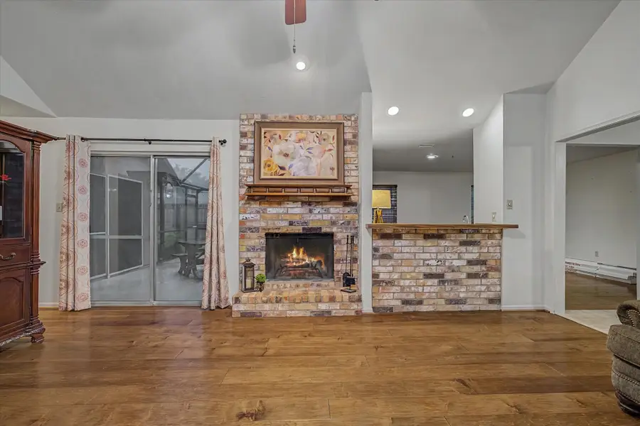 139 Spanish Moss Lane, Lake Jackson, TX 77566 - #3