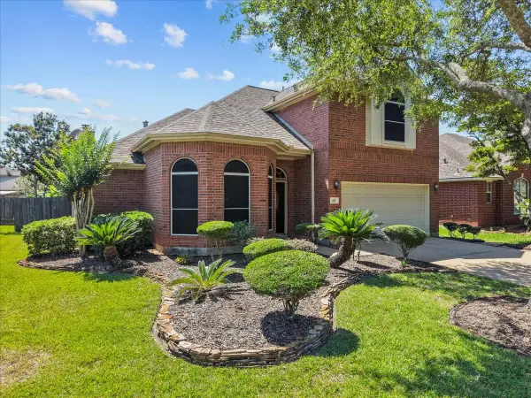 312 Blossomwood Drive, League City, TX 77573