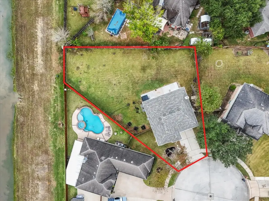 202 Armand Bay Drive, Dickinson, TX 77539 - Image #2