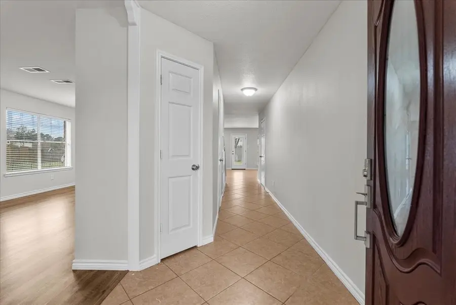 202 Armand Bay Drive, Dickinson, TX 77539 - Image #3