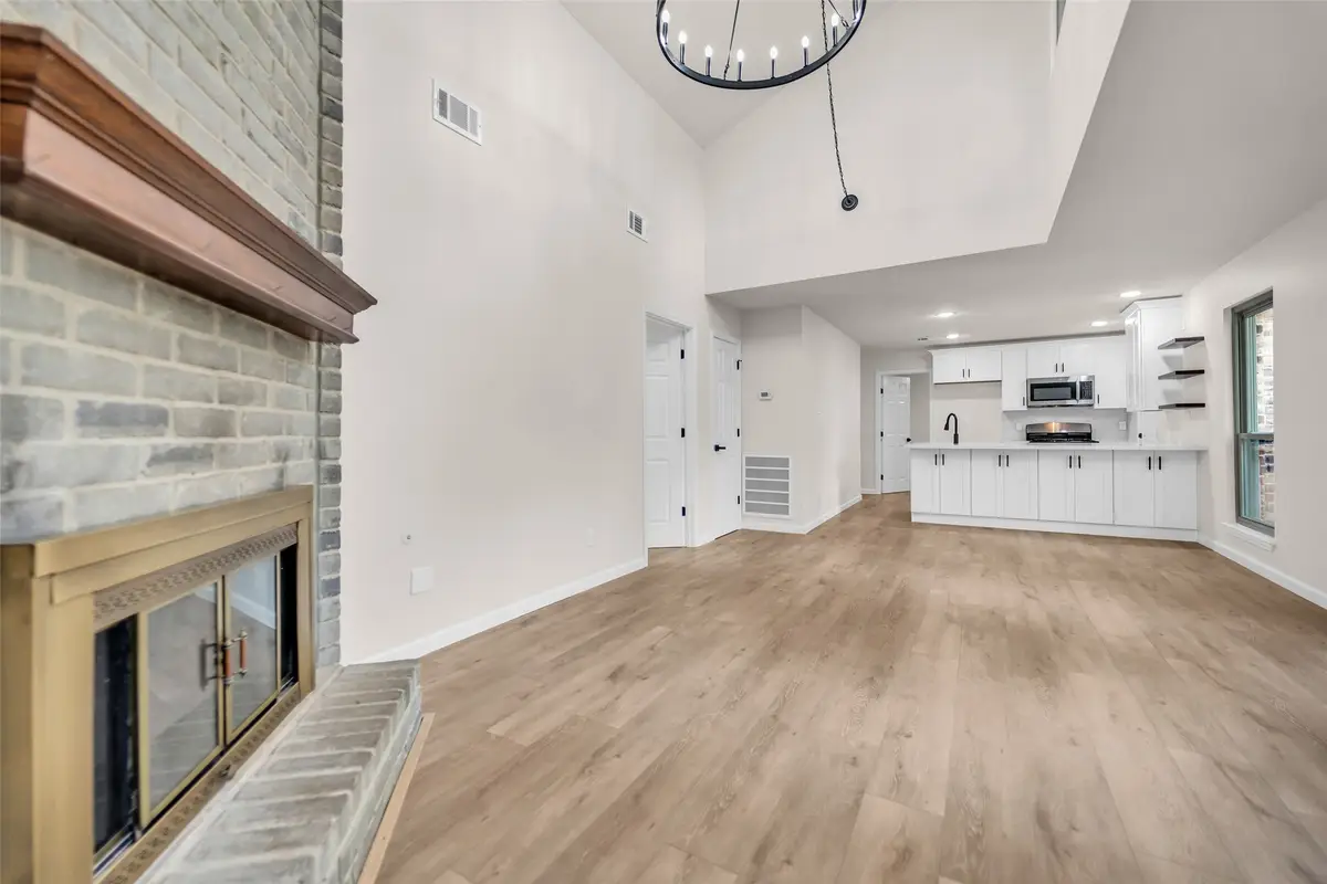 35 E Bigelow Oak Court Court, The Woodlands, TX 77381 - Image #1