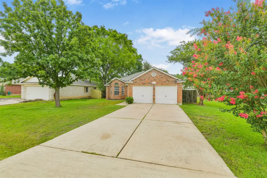 10534 Twin Circle Dr, Montgomery, TX 77356 - #3