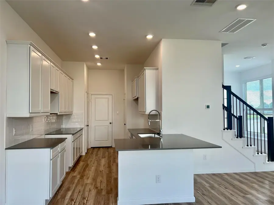 2207 Via Isa Lane, Houston, TX 77051 - Image #2