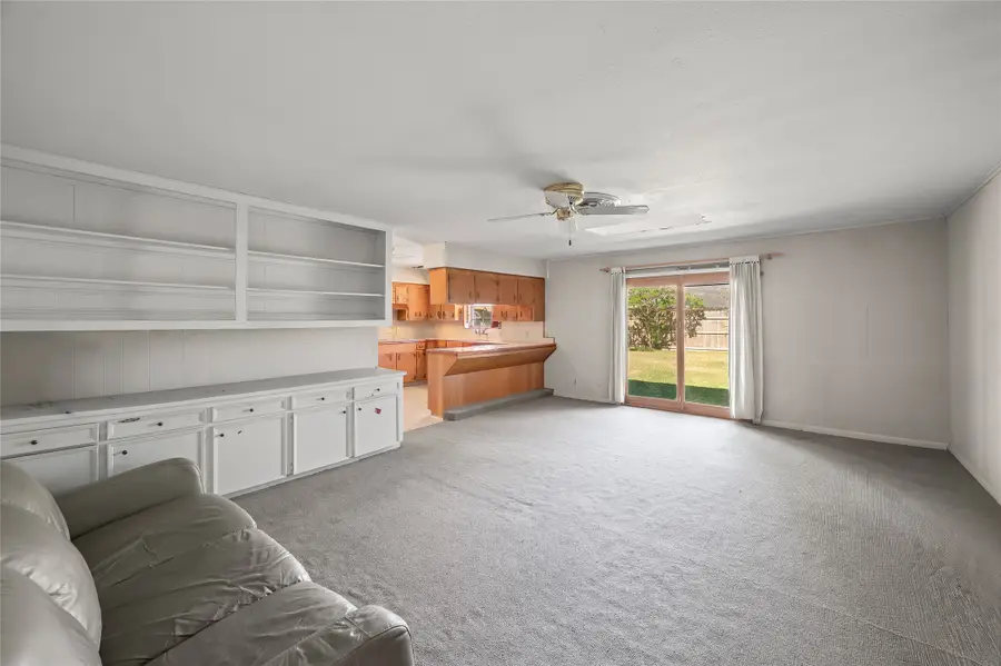 10166 Brinwood Drive, Houston, TX 77043 - Image #3