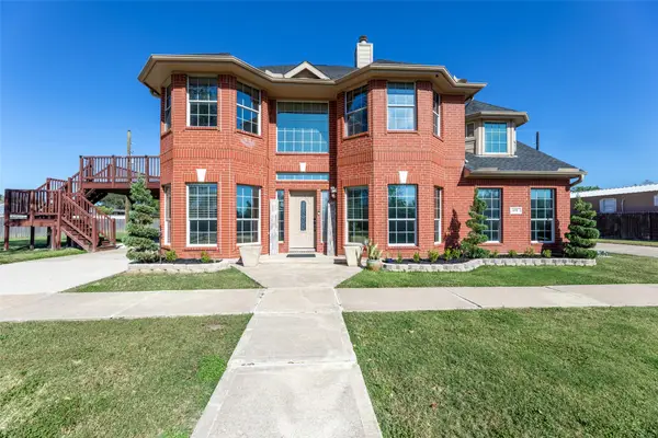 615 Cypress Avenue, Fresno, TX 77545