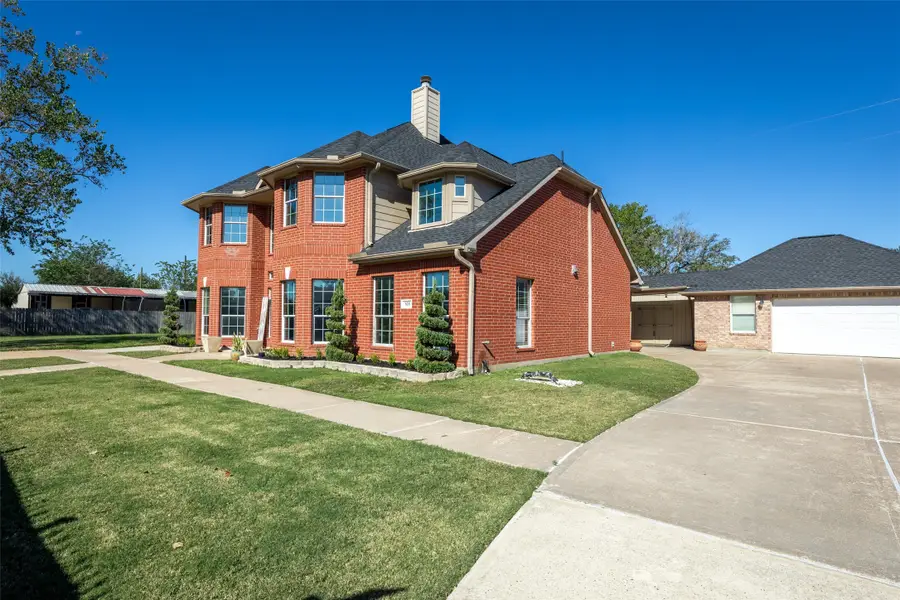 615 Cypress Avenue, Fresno, TX 77545 - Image #2