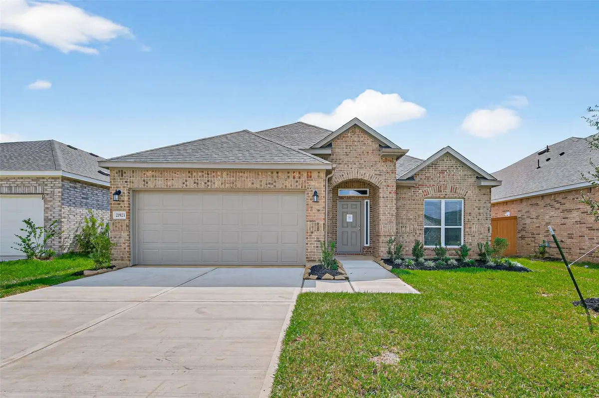 21923 Oia Island Drive, Hockley, TX 77447 - Image #1