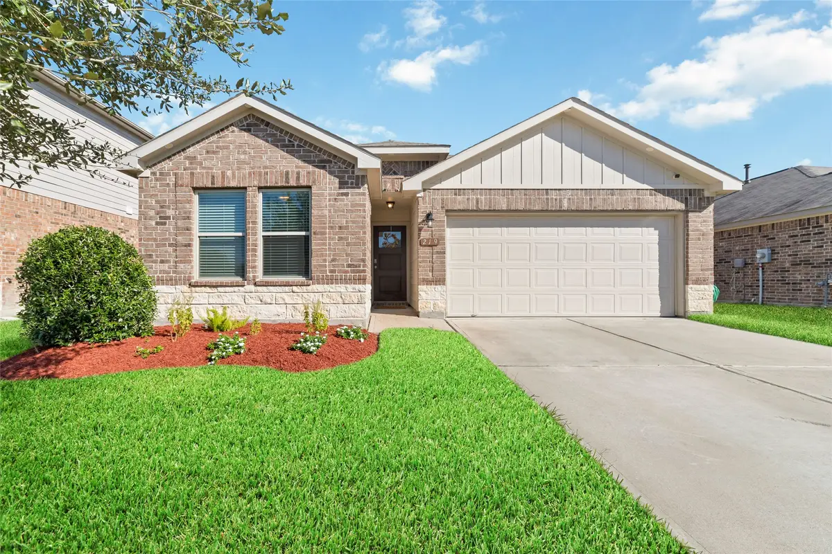 219 Murrieta Lane, Rosharon, TX 77583 - Image #1