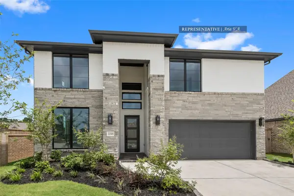 326 Mulberry Creek Street, Conroe, TX 77304
