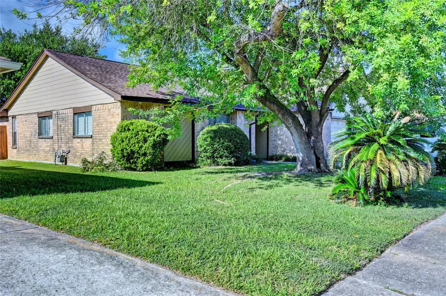 3443 Fountain Spring Drive, Houston, TX 77066 - #2