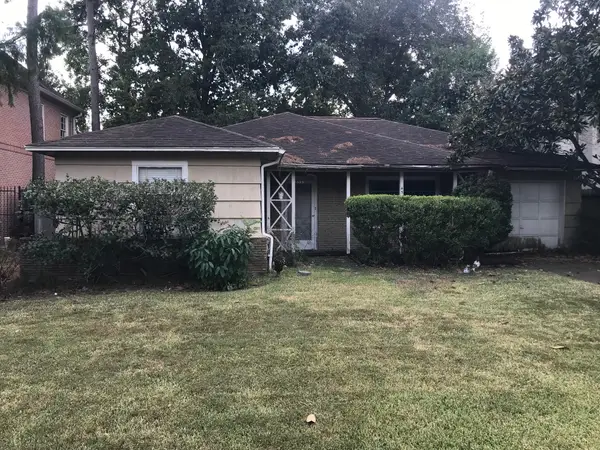 4519 Holt Street, Bellaire, TX 77401