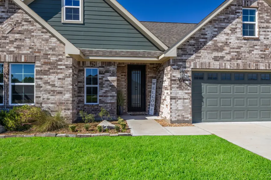 107 Fosters Branch Drive, Schulenburg, TX 78956 - Image #2