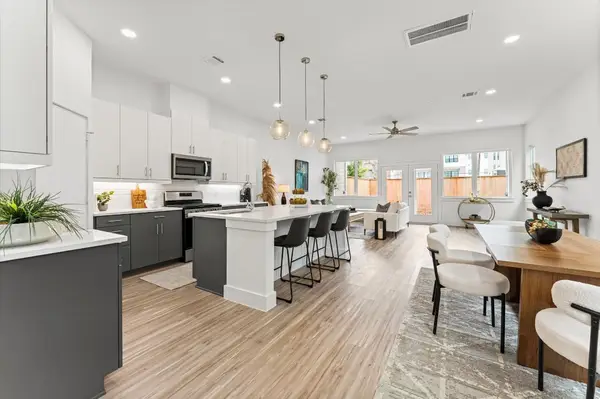 2111 Holman Street, Houston, TX 77004