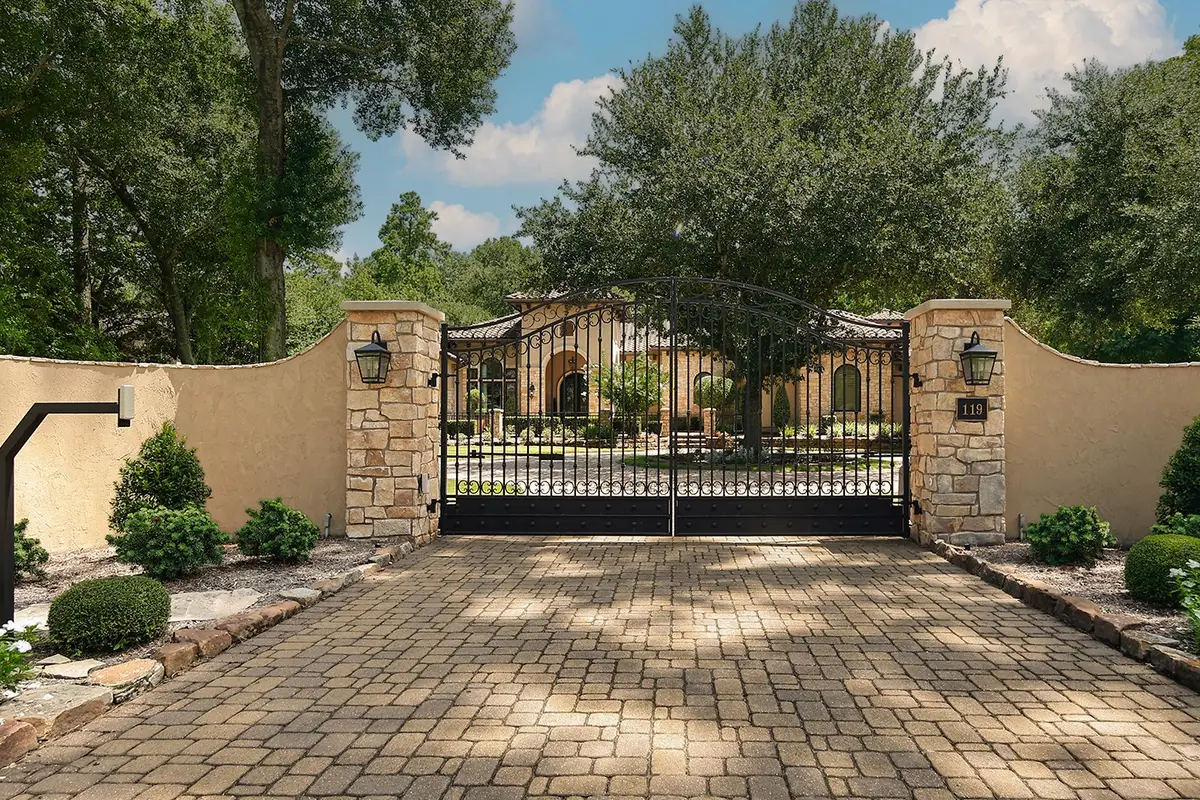 119 S Tranquil Path, The Woodlands, TX 77380 - #1