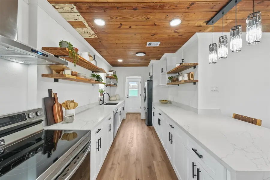 4907 Alamo Drive, Galveston, TX 77551 - Image #3