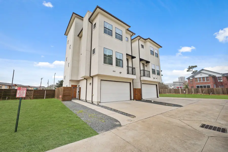 2547 Calumet Street, Houston, TX 77004 - #3