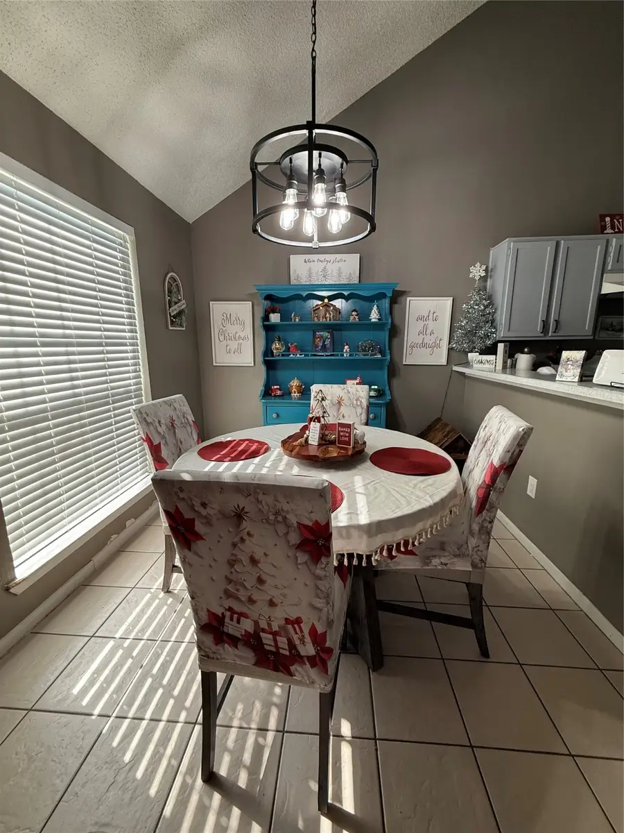 9810 Brookside Drive, La Porte, TX 77571 - Image #3