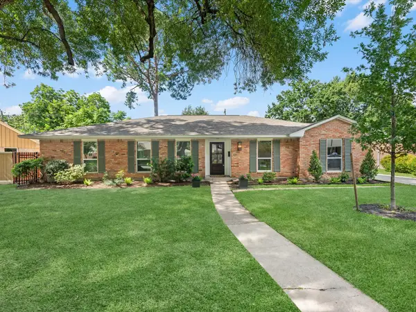 10627 Burgoyne Road, Houston, TX 77042