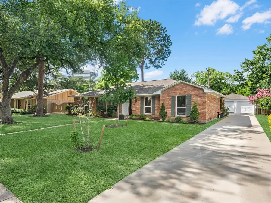 10627 Burgoyne Road, Houston, TX 77042 - #2