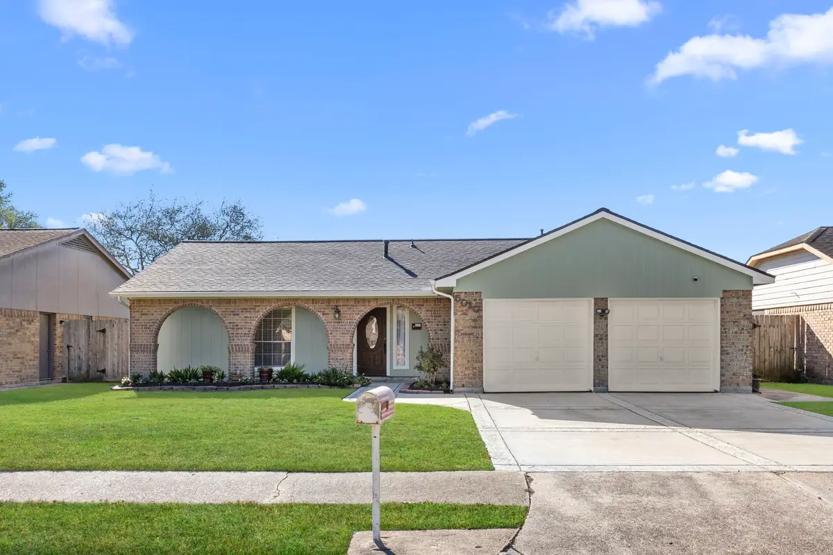 5010 Colombia Drive, Pasadena, TX 77505 - Image #1