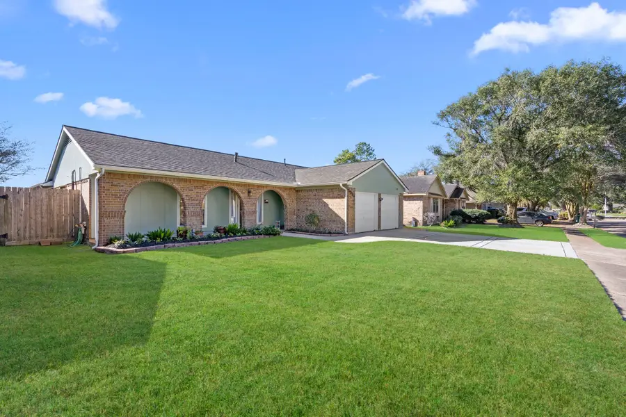 5010 Colombia Drive, Pasadena, TX 77505 - Image #2