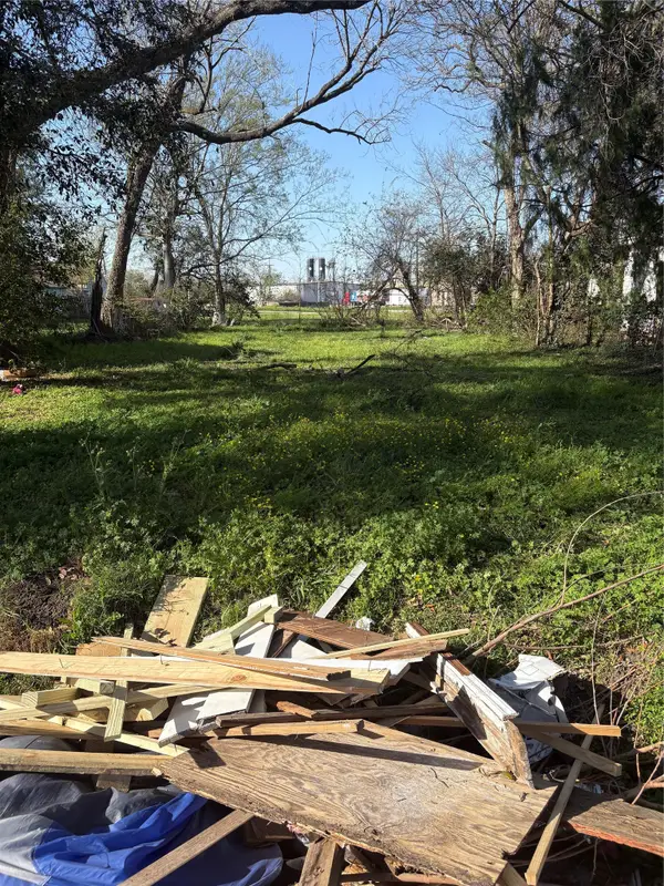 505 E Elgie Street, Beaumont, TX 77705