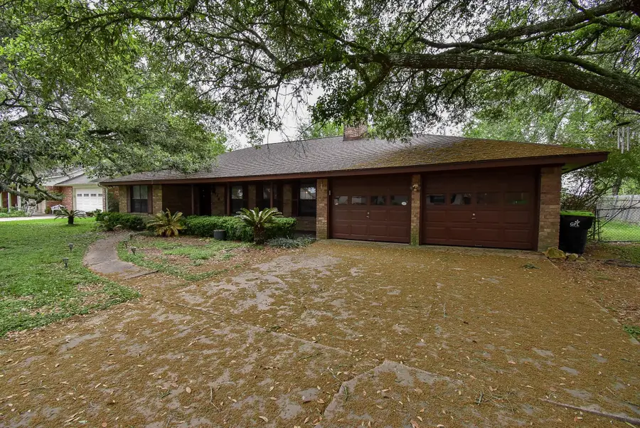 718 Partridge Lane, Eagle Lake, TX 77434 - #3