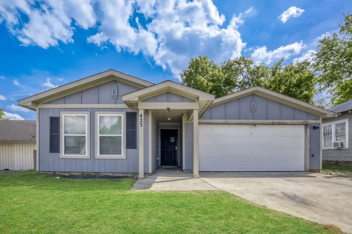 425 E Oakwood Street, Tyler, TX 75701 - #1