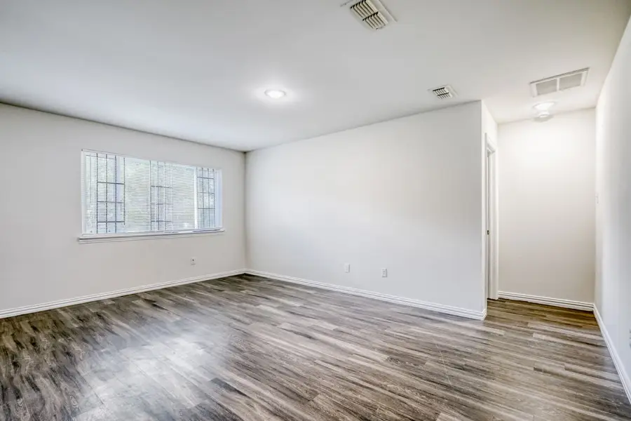 425 E Oakwood Street, Tyler, TX 75701 - #3