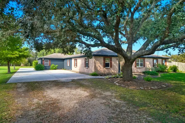 9108 Kings Drive, Manvel, TX 77578