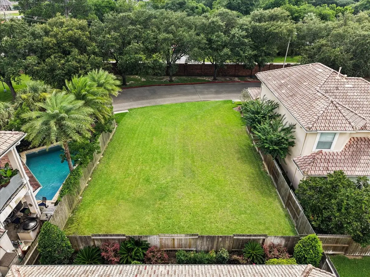 403 Waterford Way, Kemah, TX 77565 - #1