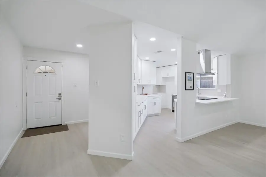 9742 Shell Rock Road, La Porte, TX 77571 - Image #3