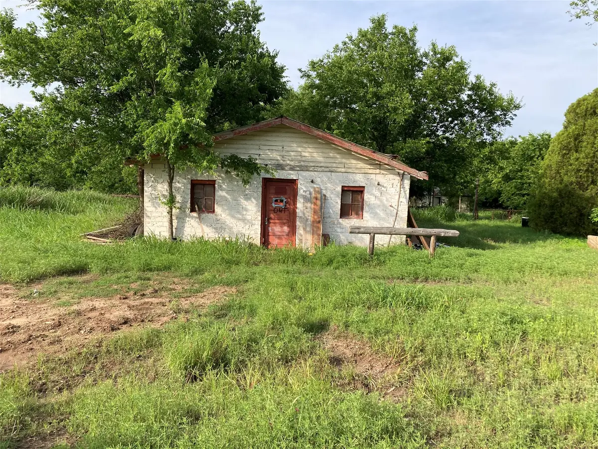 205 S Prairie Avenue, Petrolia, TX 76377 - #1