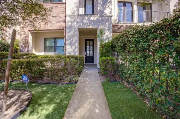 1222 W Dallas Street, Houston, TX 77019