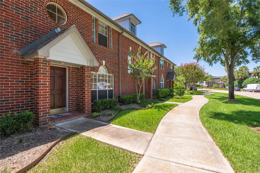 1287 El Camino Village Drive, Webster, TX 77058 - #3