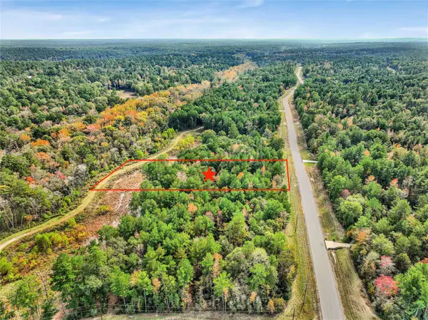 1 Sky Oak Lane, Huntsville, TX 77340